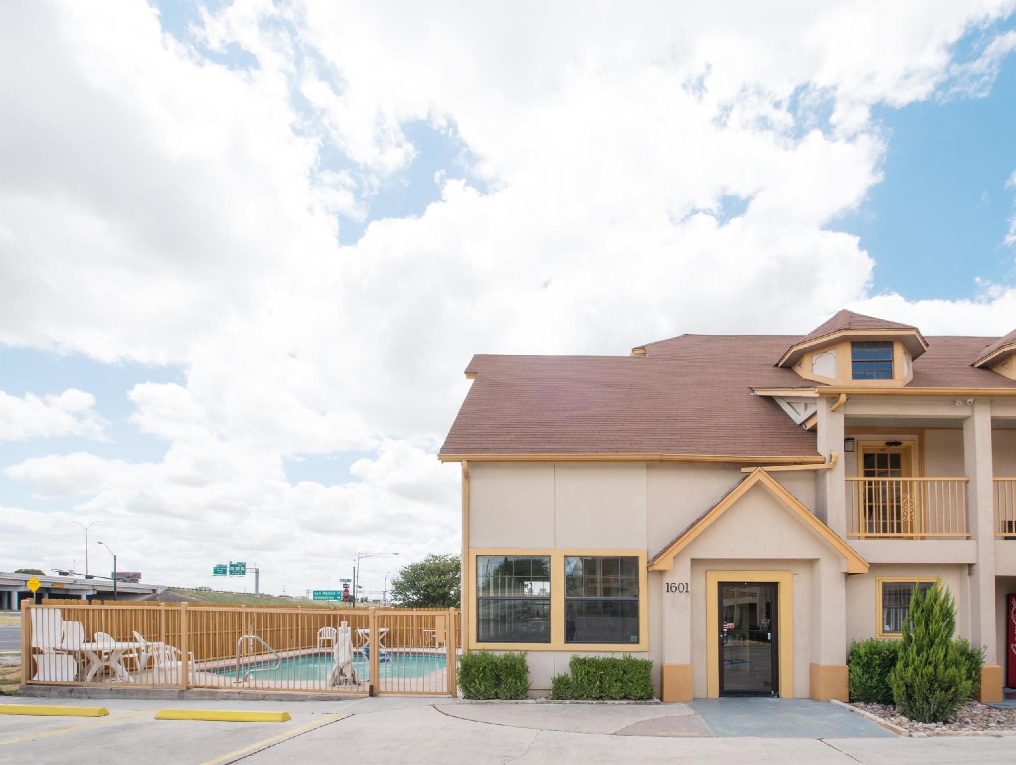 Howard Johnson By Wyndham San Marcos Luaran gambar
