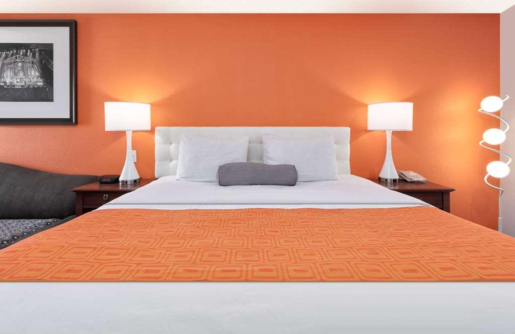 Howard Johnson By Wyndham San Marcos Bilik gambar