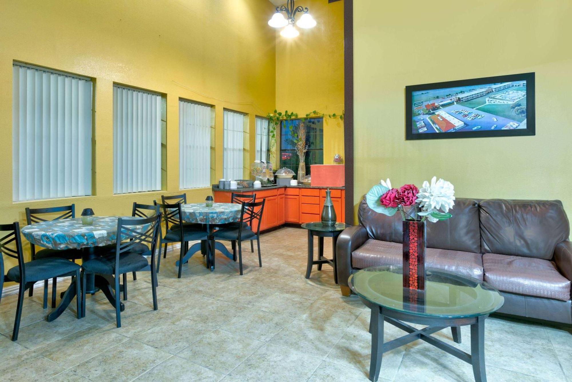 Howard Johnson By Wyndham San Marcos Luaran gambar