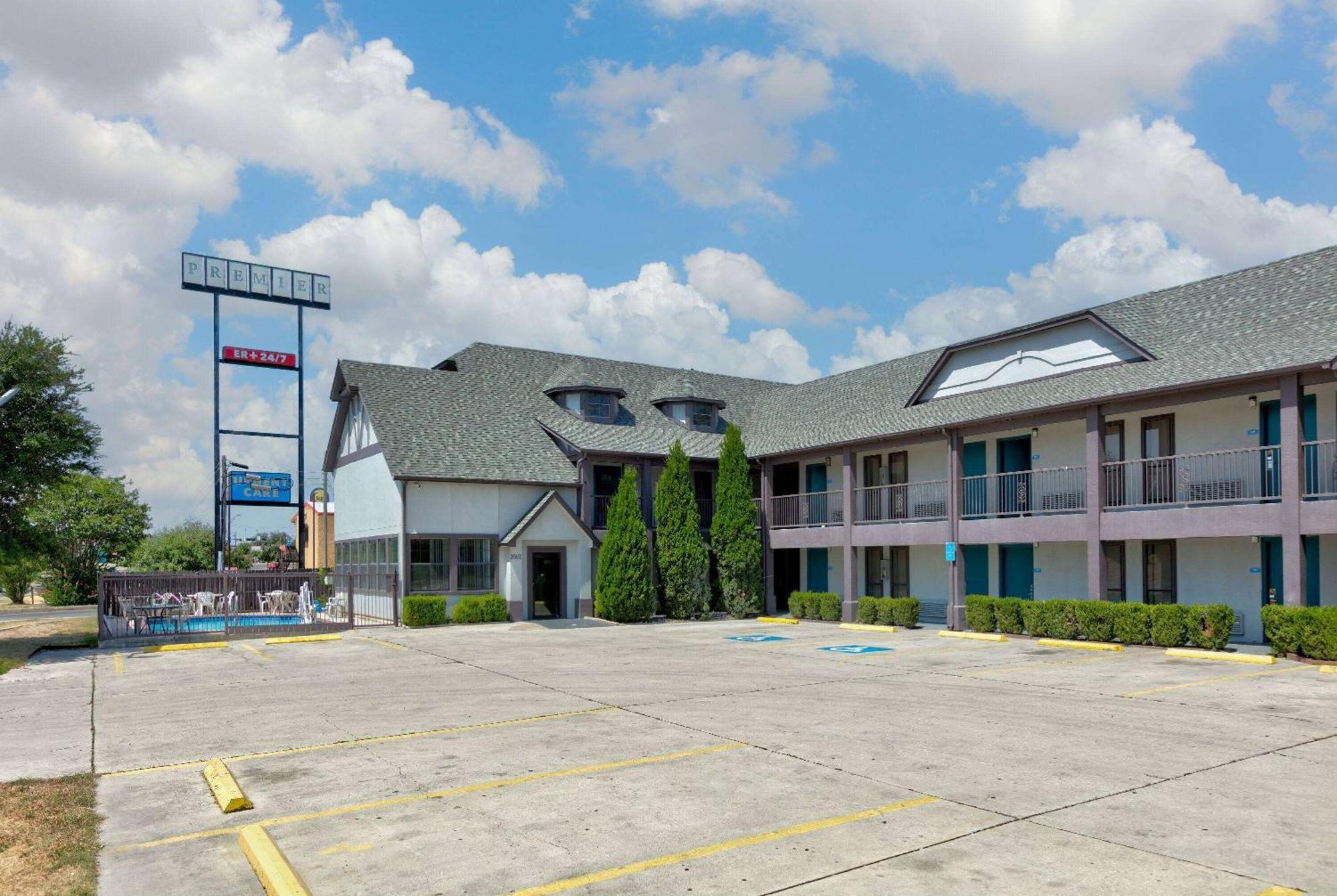 Howard Johnson By Wyndham San Marcos Luaran gambar