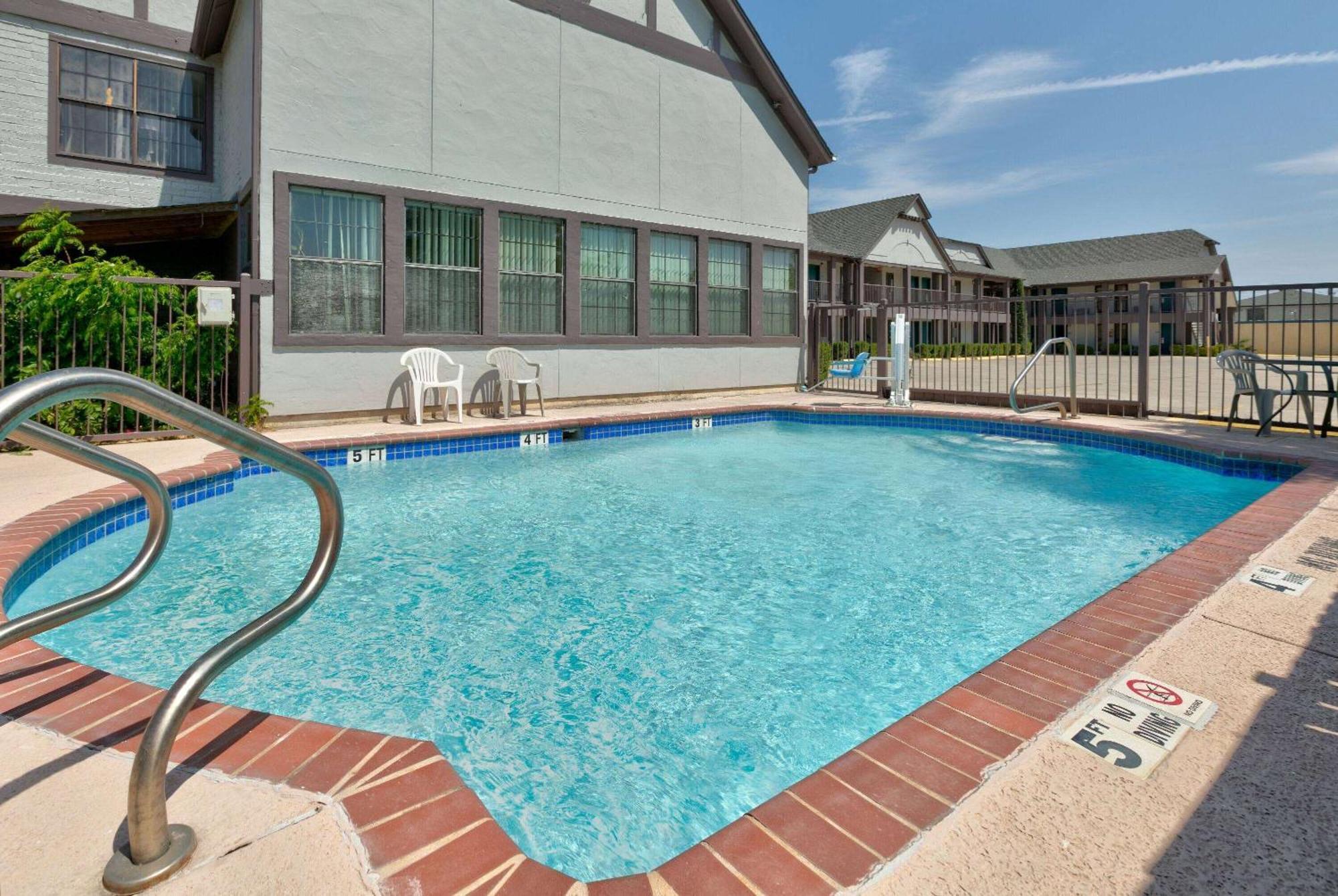 Howard Johnson By Wyndham San Marcos Luaran gambar