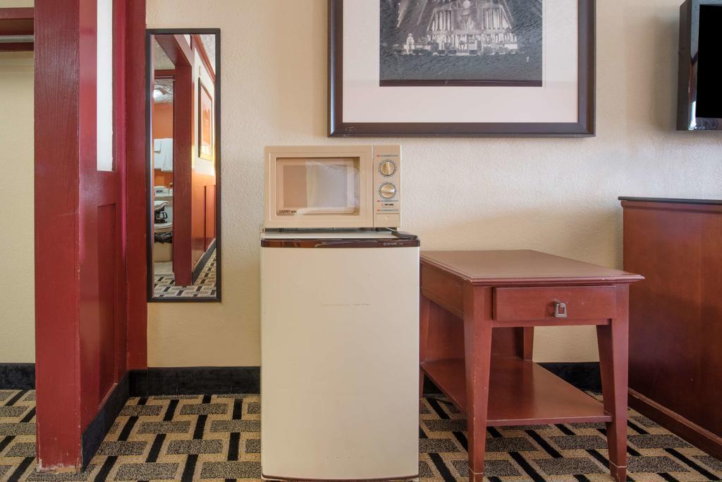 Howard Johnson By Wyndham San Marcos Luaran gambar